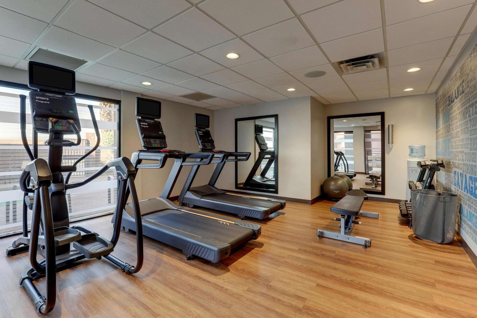 Drury Inn & Suites Phoenix Airport Dış mekan fotoğraf